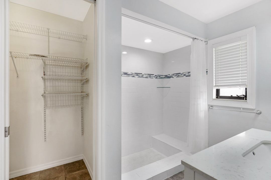 1118 SW 42nd St, Cape Coral, FL 33914