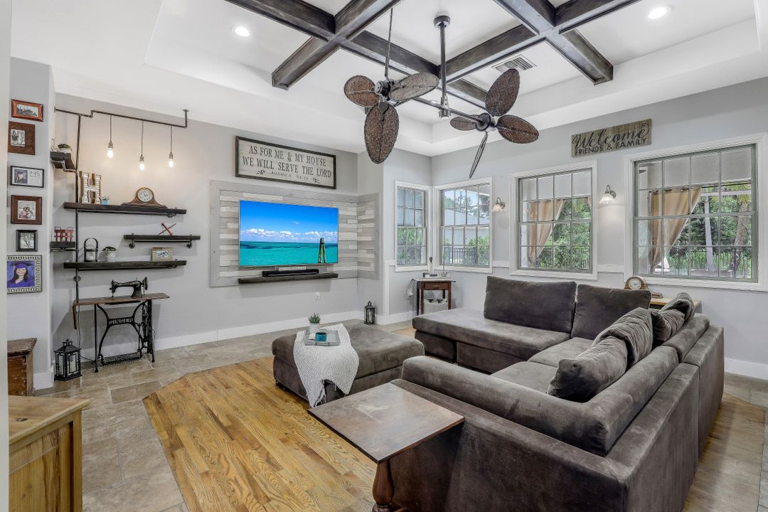 3074 Woodstock Ave, Naples, FL 34120