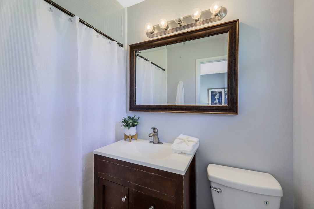 1239 Cooper Dr, Naples, FL 34103