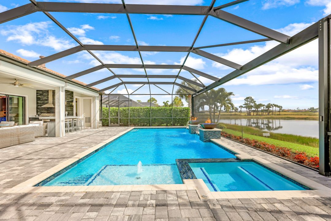 8984 Horned Lark Dr, Naples, FL 34120