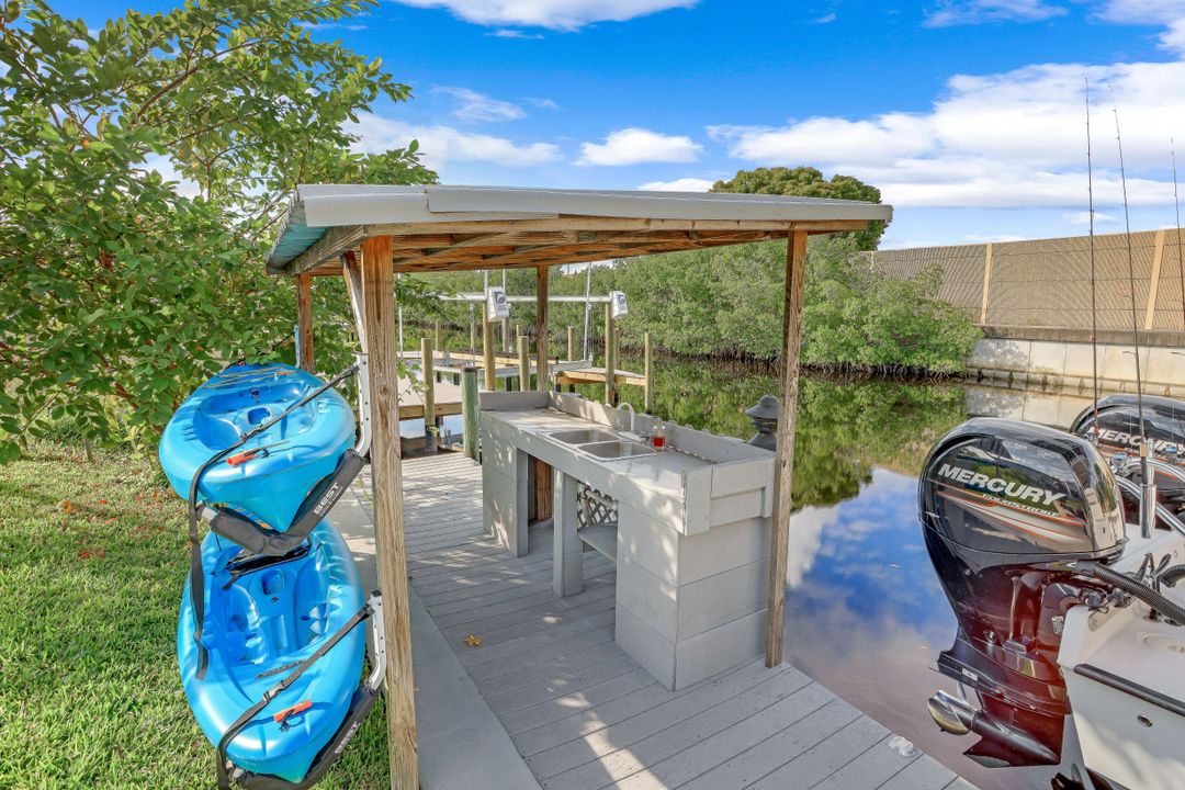 1847 Everest Pkwy, Cape Coral, FL 33904