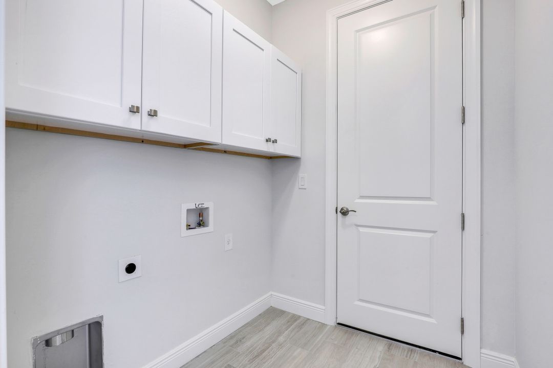 1908 SW 29th Terrace, Cape Coral, FL 33914