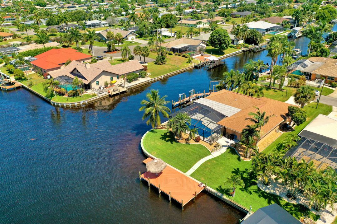 1902 SE 32nd St, Cape Coral, FL 33904