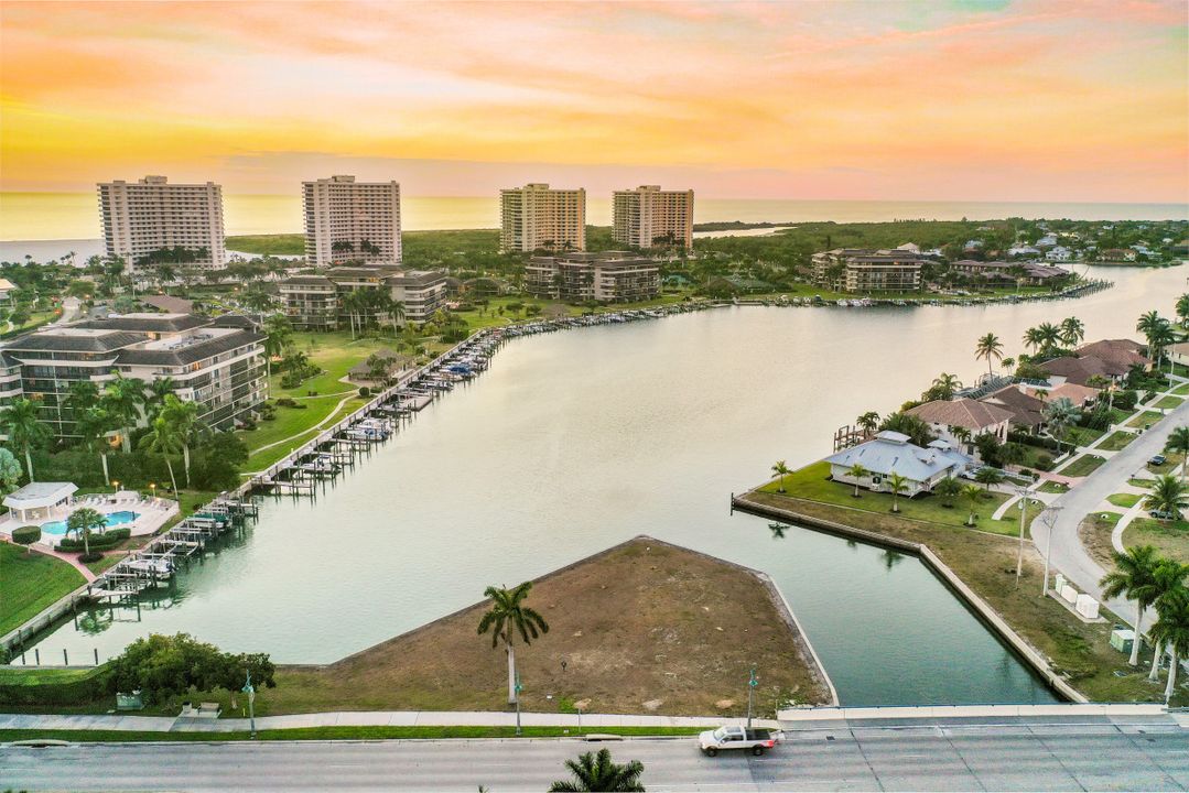 328 N Collier Blvd, Marco Island, FL 34145