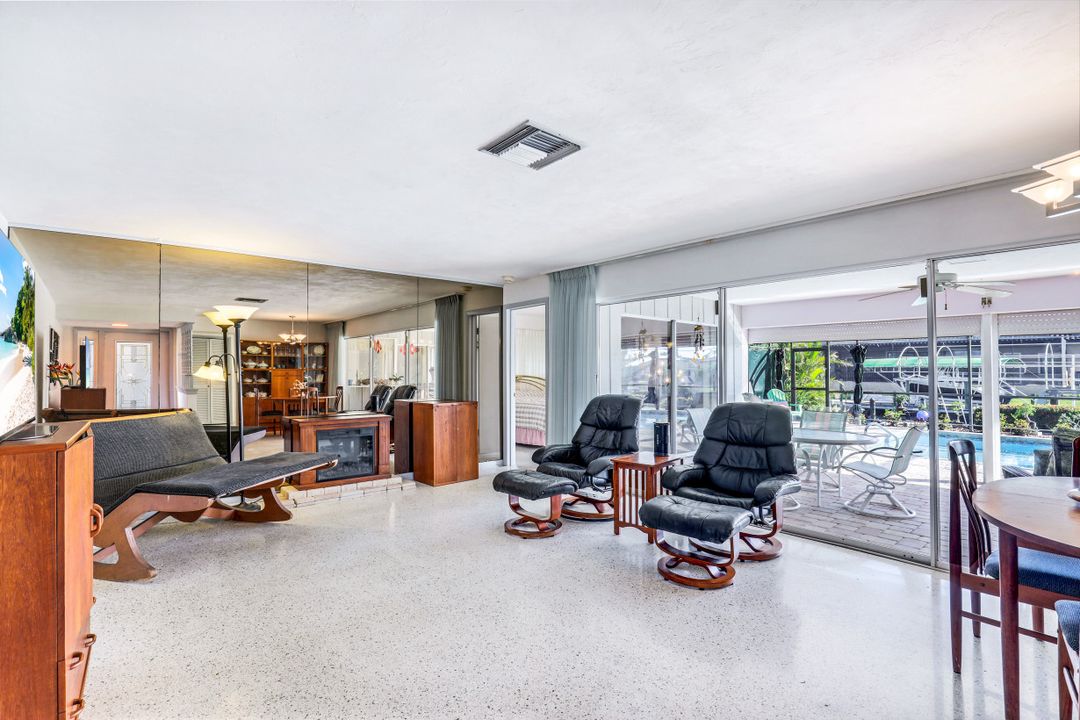 5333 SW 2nd Pl, Cape Coral, FL 33914