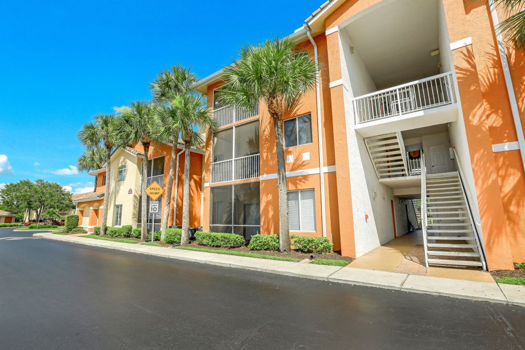 6400 Aragon Way #102, Fort Myers, FL 33966