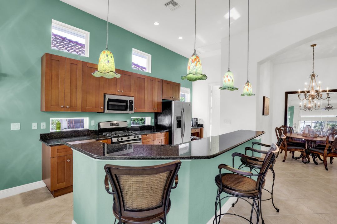 8972 Cherry Oaks Tr, Naples, FL 34114