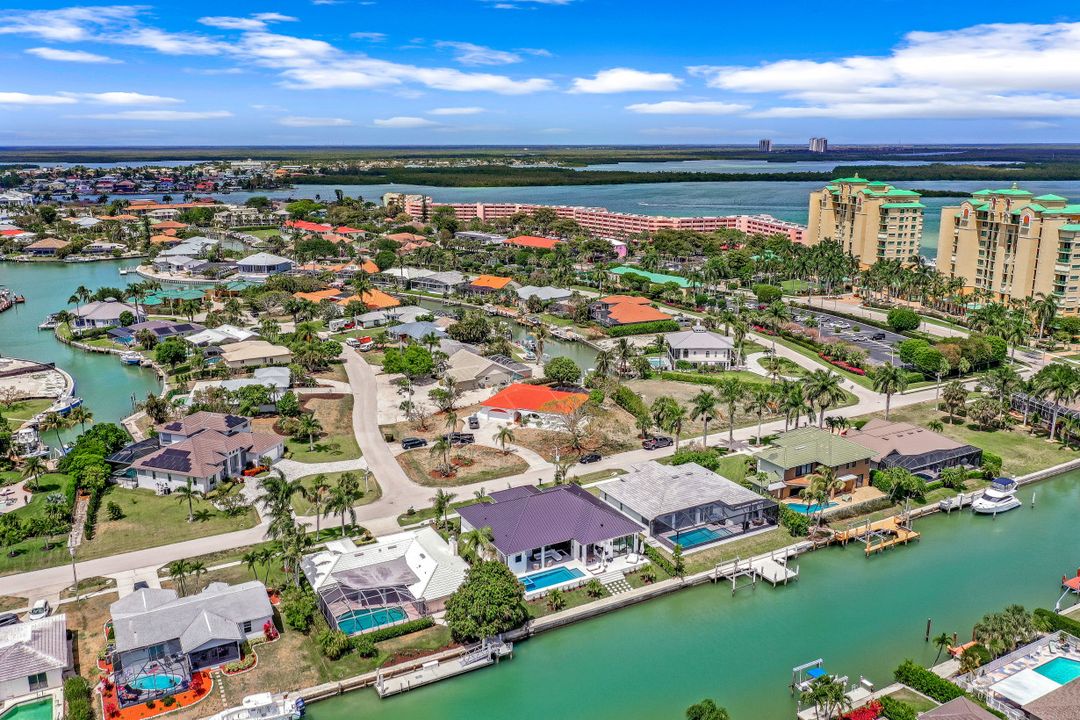 835 Old Marco Ln, Marco Island, FL 34145
