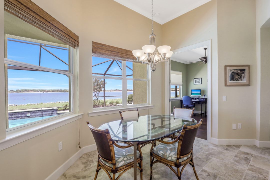 9075 Graphite Cir, Naples, FL 34120