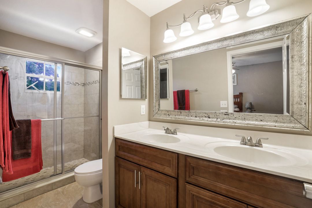 10063 Pacific Pines Ave, Fort Myers, FL 33966