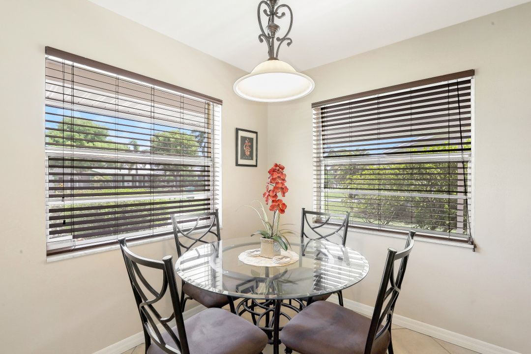 668 93rd Ave N, Naples, FL 34108