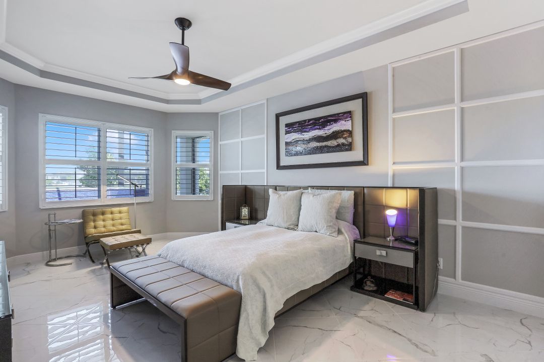 8961 Mustique Ln, Naples, FL 34114