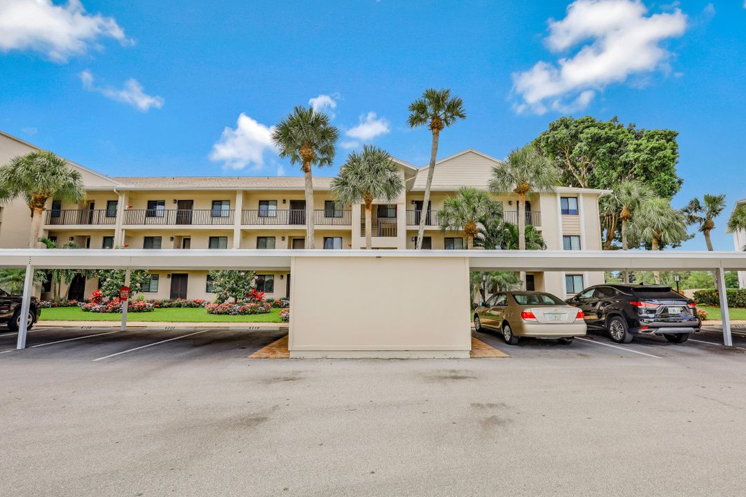 400 Fox Haven Dr #4108, Naples, FL 34104