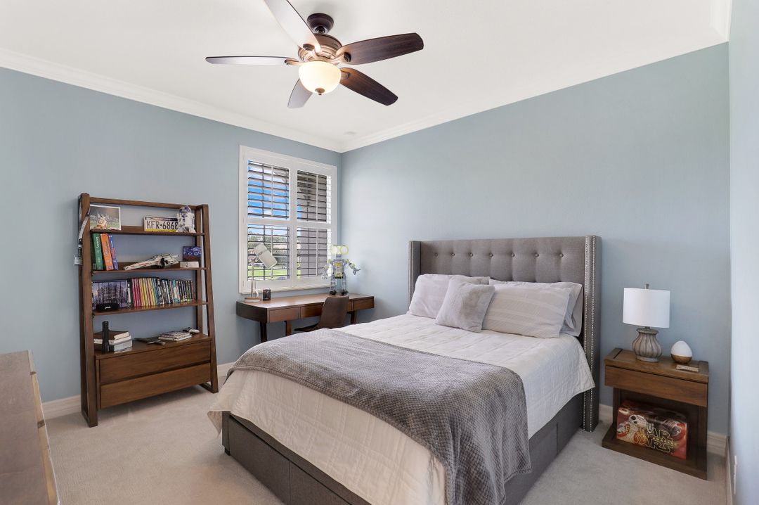 6558 Monterey Point, Naples, FL 34105