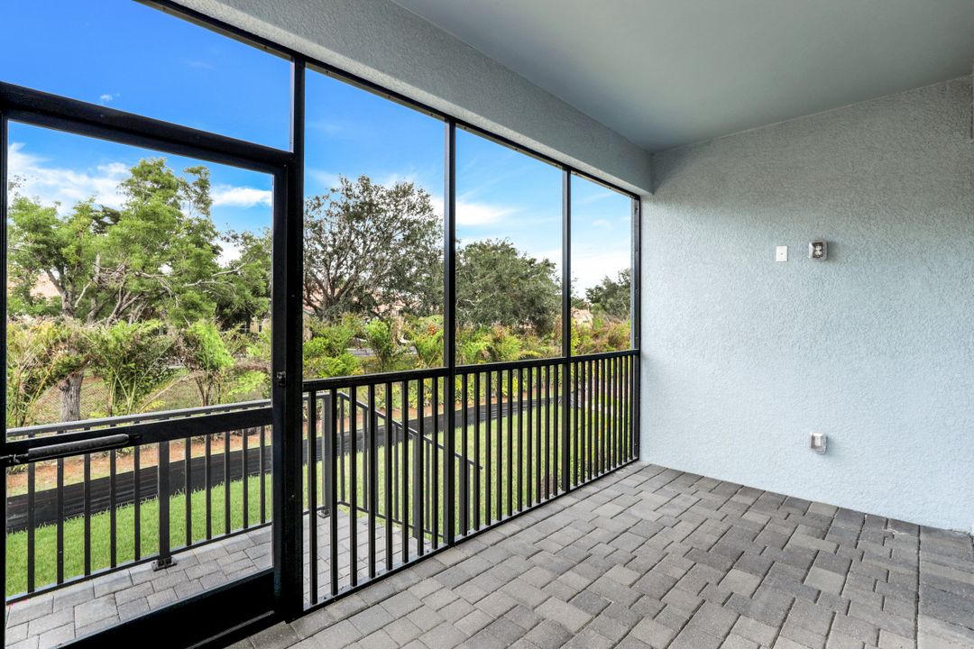 8794 Pigeon KY, Fort Myers, FL 33908