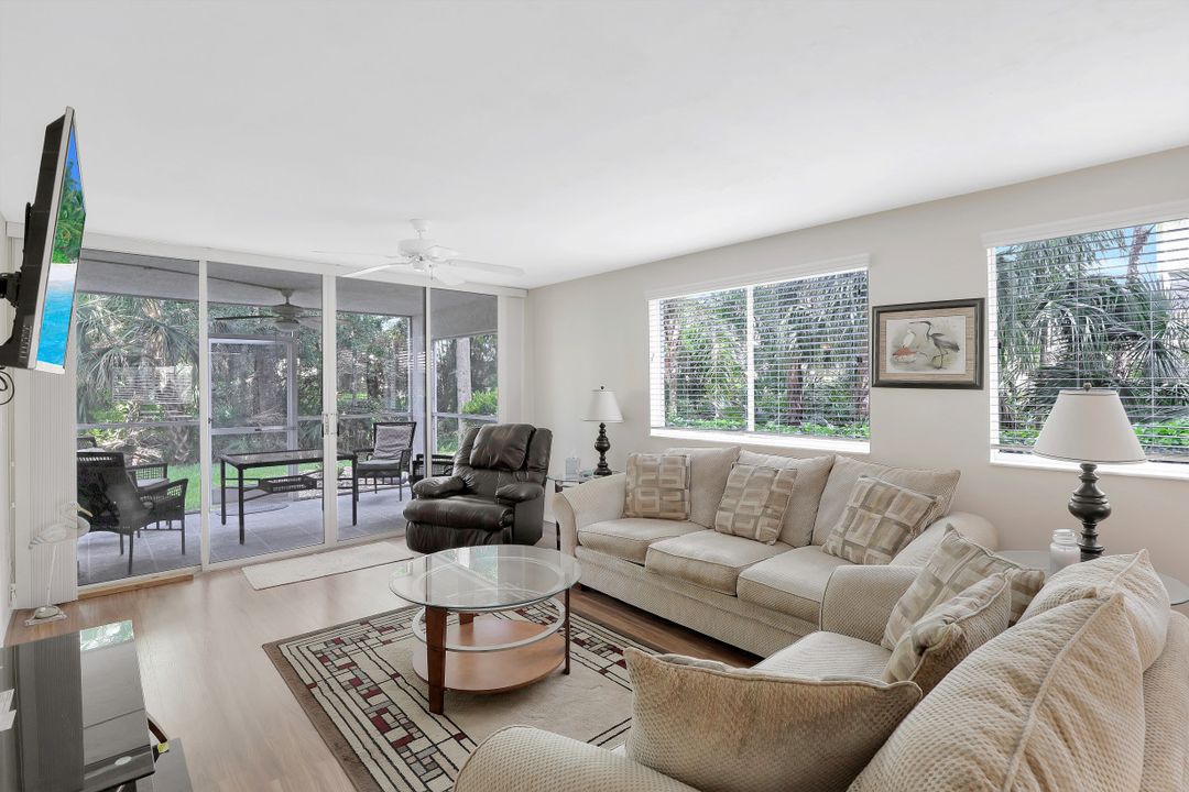 285 Naples Cove Dr #1106, Naples, FL 34110