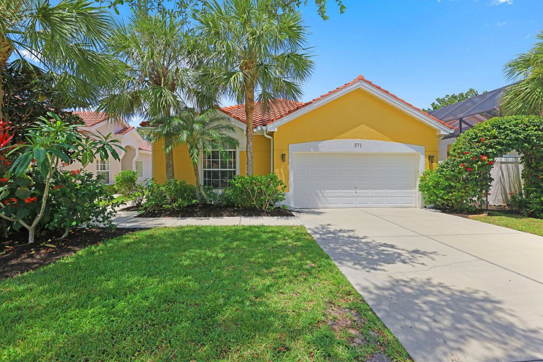 371 Pindo Palm Dr, Naples, FL 34104