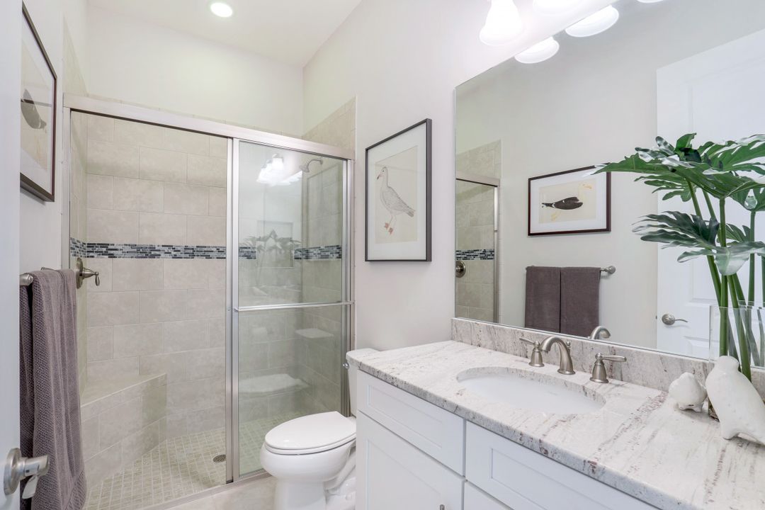 8815 Vaccaro Ct, Naples, FL 34119