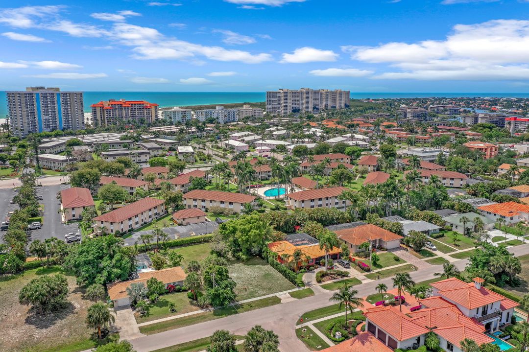 138 Greenbrier St, Marco Island, FL 34145