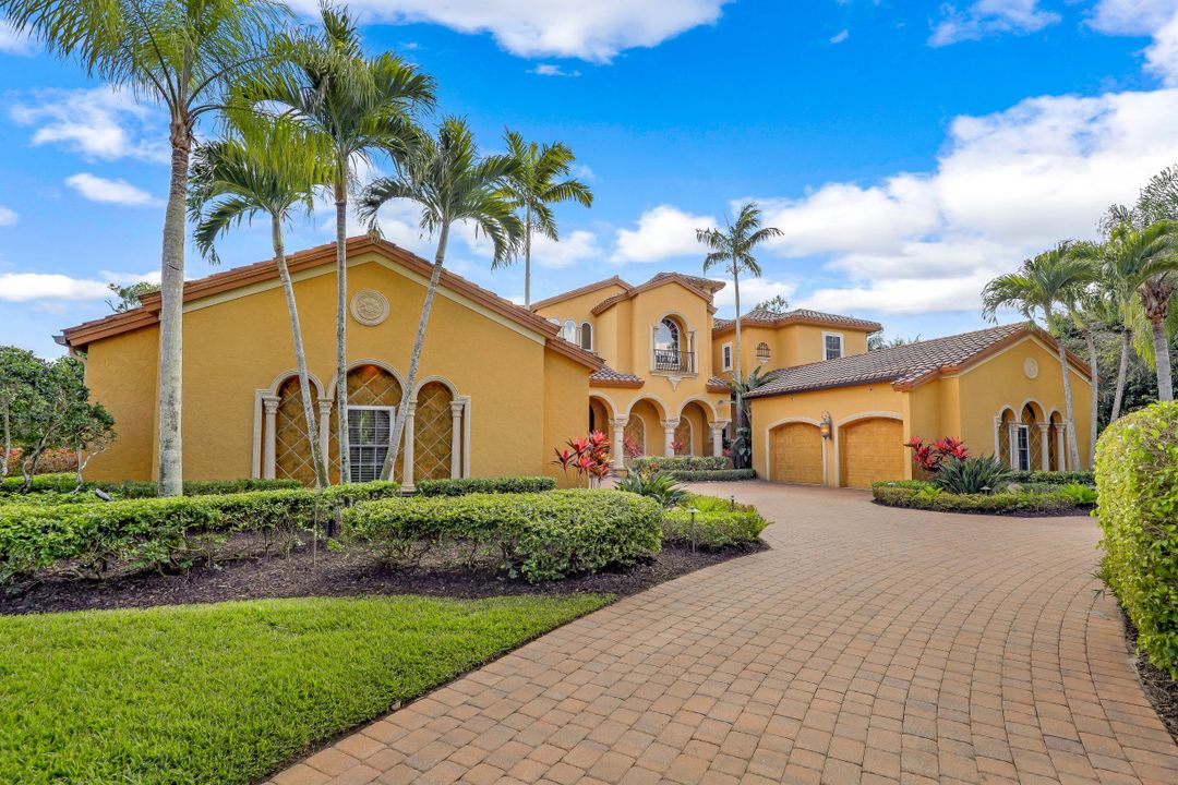 3651 Bay Creek Dr, Bonita Springs, FL 34134