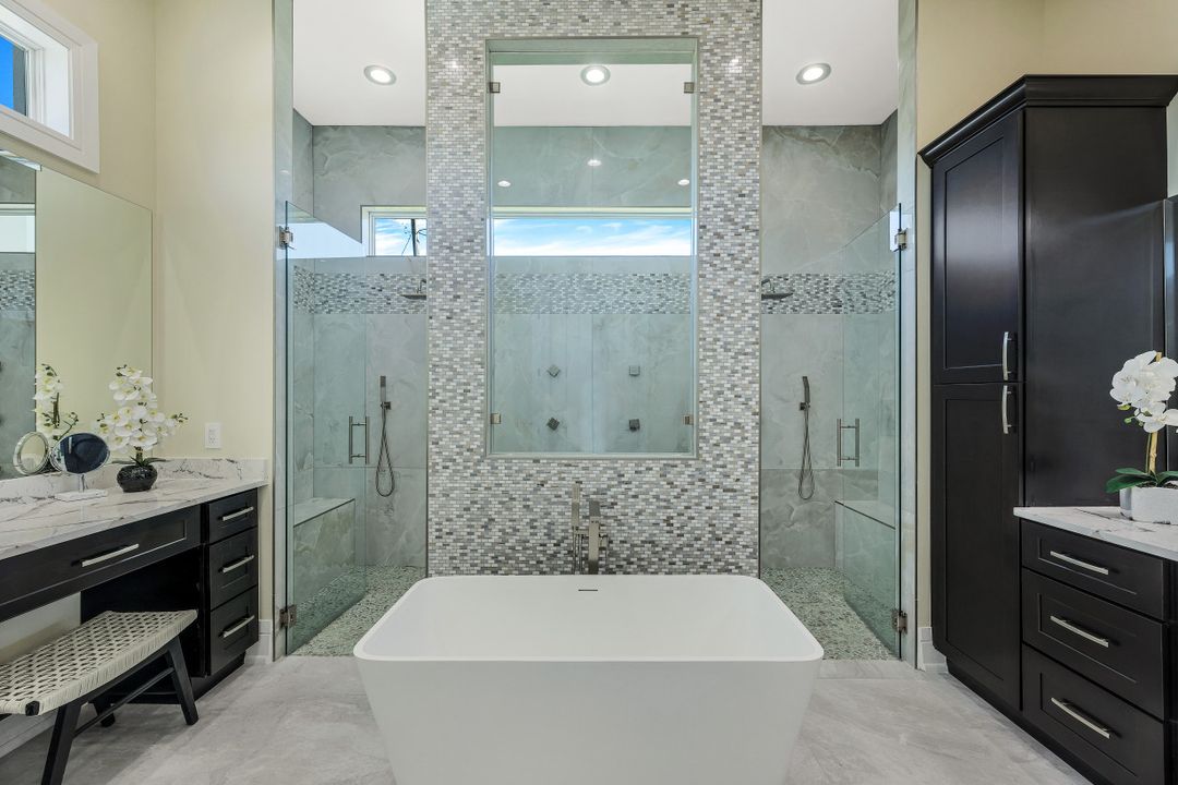 5332 Malibu Ct, Cape Coral, FL 33904