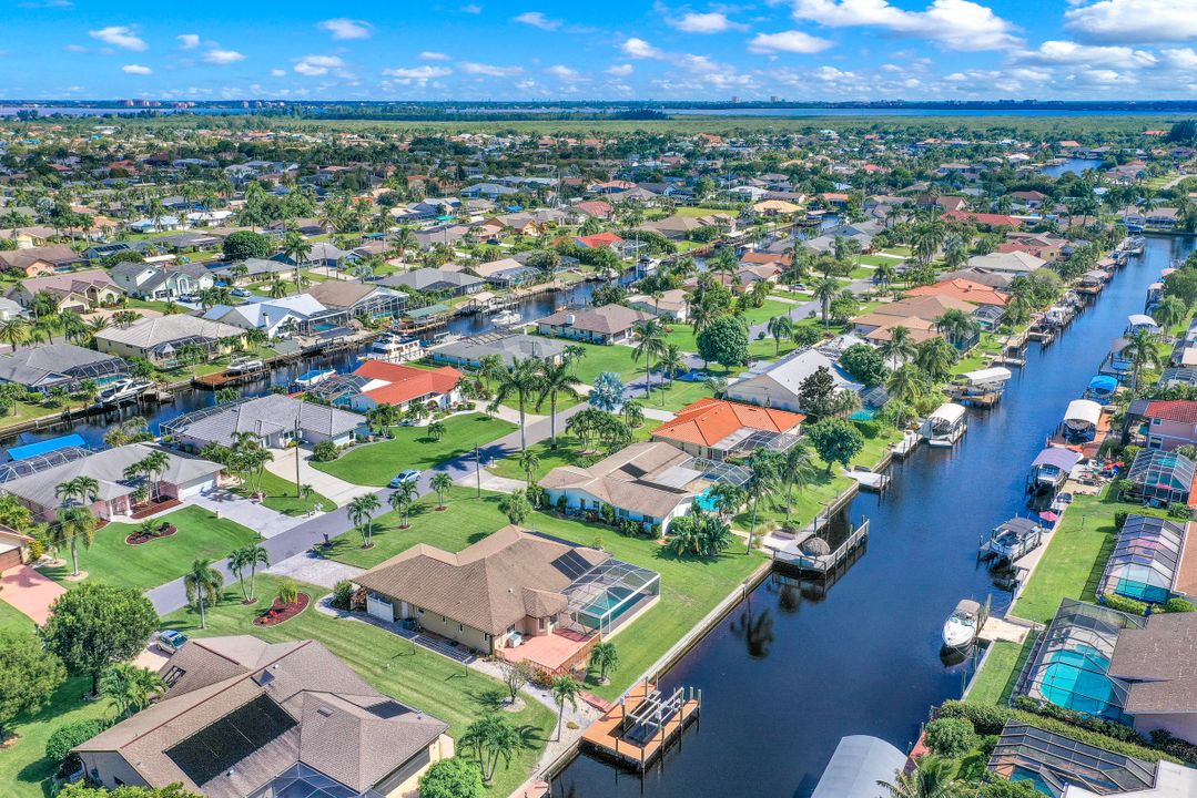 5228 SW 11th Pl, Cape Coral, FL 33914