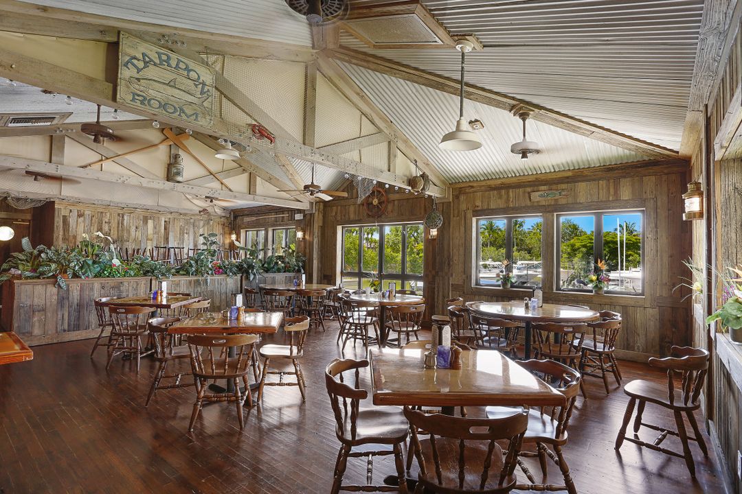 3824 Survey Cir, Bonita Springs, FL 34134