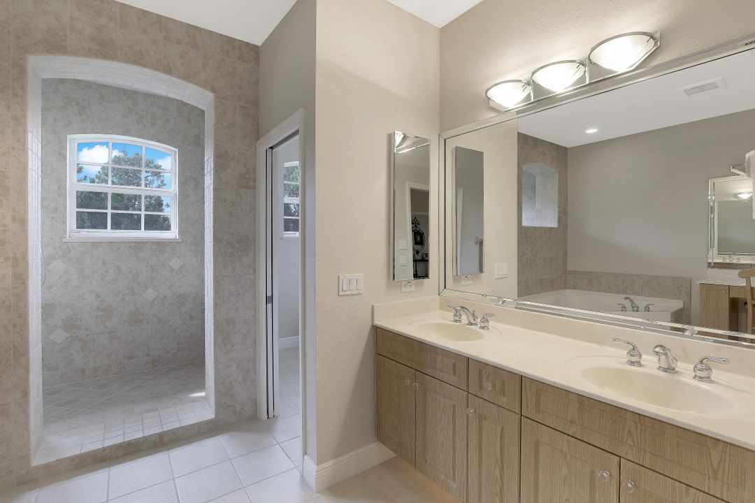 11390 Salix Ct, Fort Myers, FL 33966