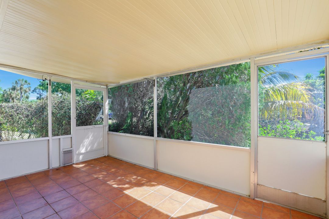 9820 Montana Ct, Bonita Springs, FL 34135