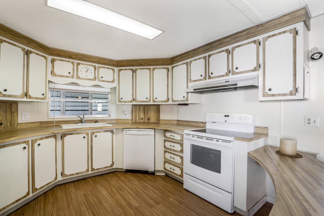 56 Palos Dr, Naples, FL 34104