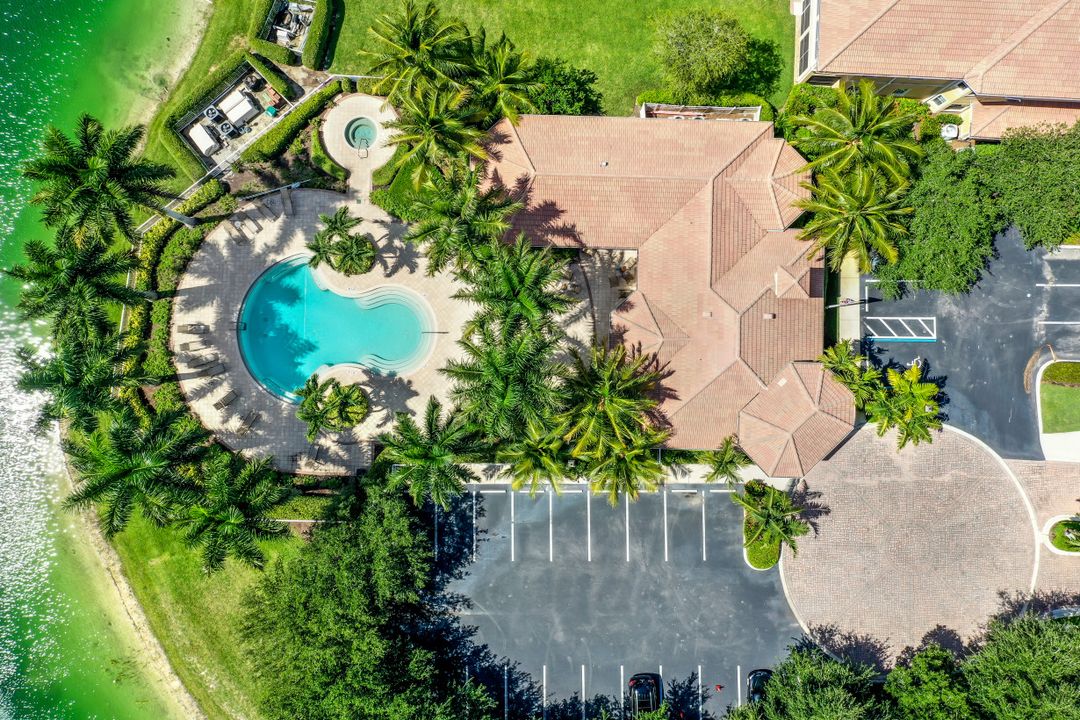 7160 Lemuria Cir #1501, Naples, FL 34109