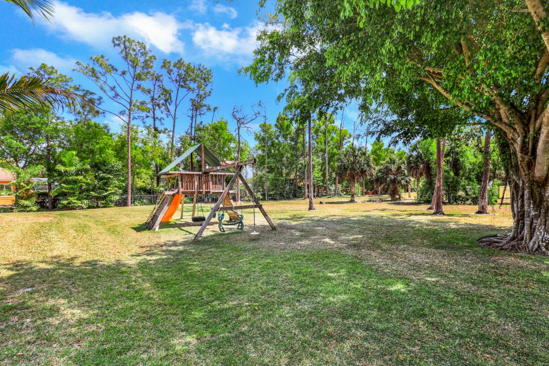 6730 Daniels Rd, Naples, FL 34109