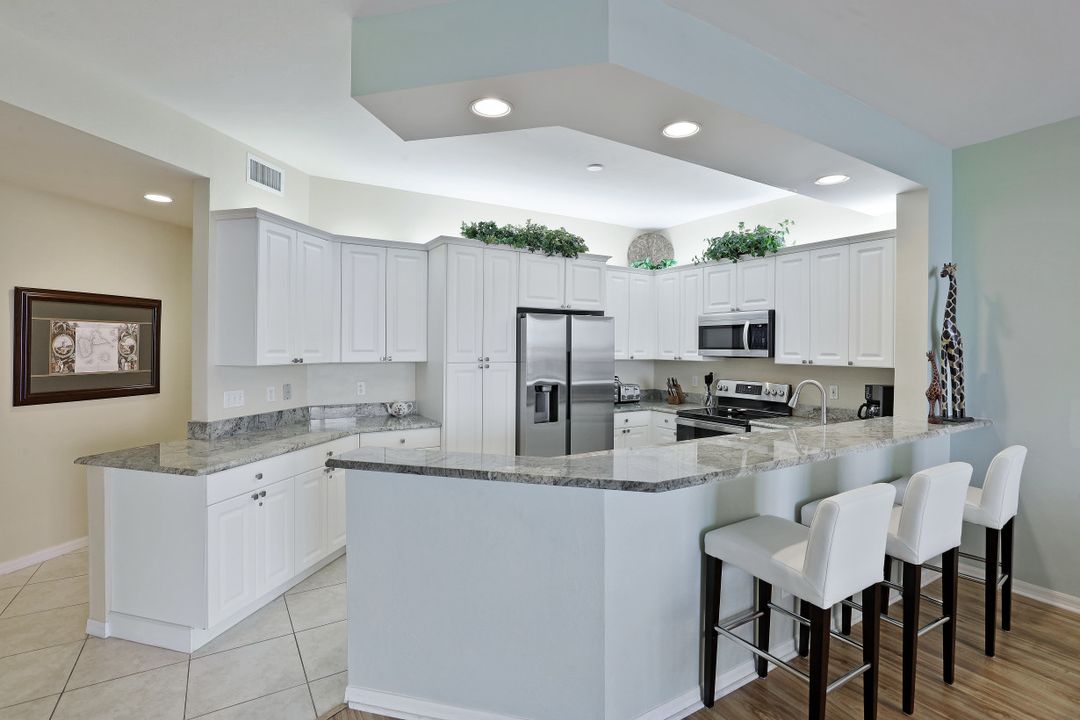 410 Flagship Dr #505, Naples, FL 34108