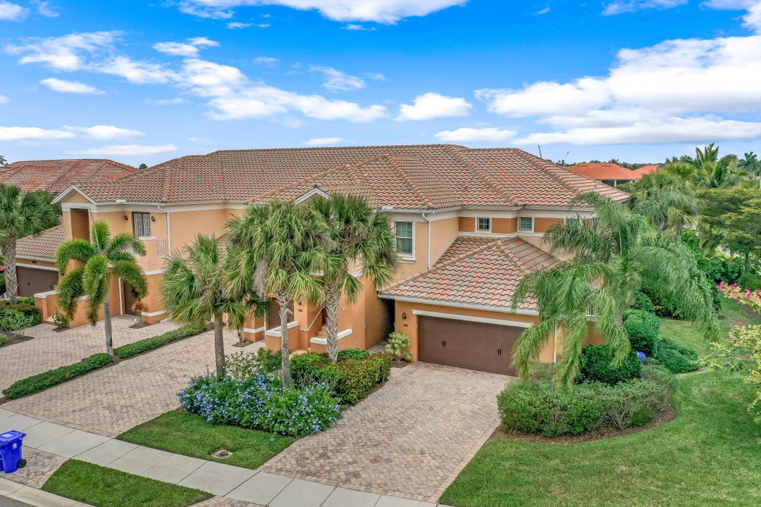 10390 Glastonbury Cir #102, Fort Myers, FL 33913