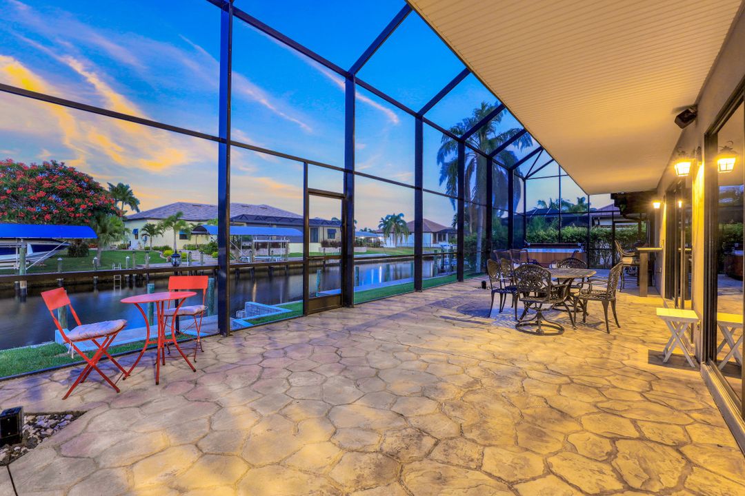 5811 SW 1st Pl, Cape Coral, FL 33914