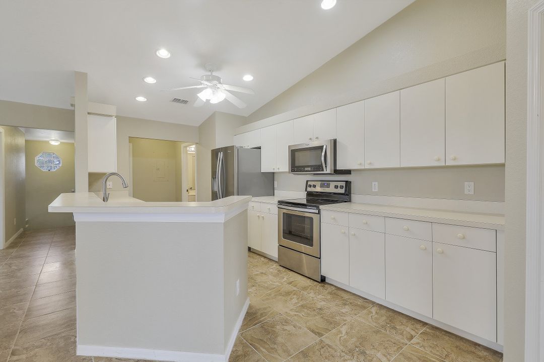 20028 Lake Vista Cir #4c, Lehigh Acres, FL 33936