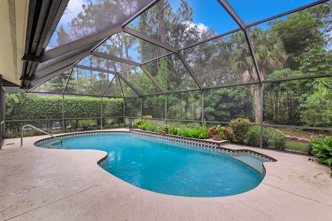 2259 Queens Way, Naples, FL 34112