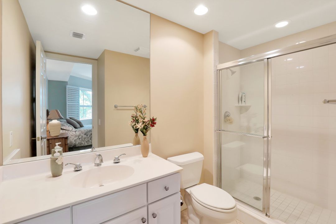 295 Grande Way #2, Naples, FL 34110