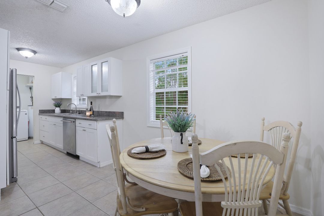 3611 8th Ave SE, Naples, FL 34117