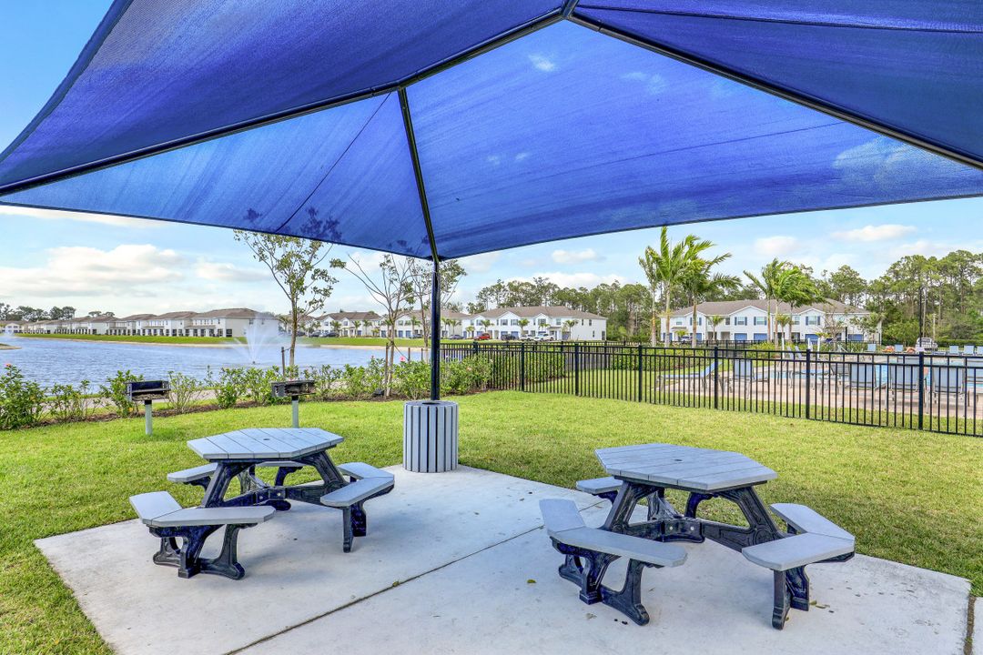 15365 Wildflower Cir, Naples, FL 34119