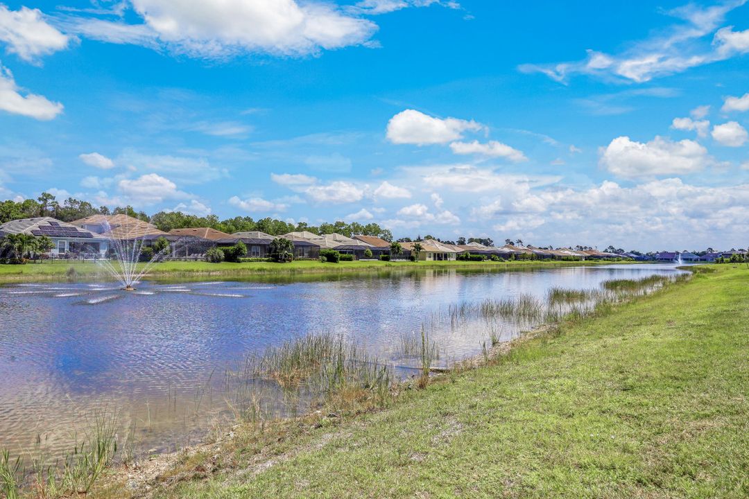 3271 Pilot Cir, Naples, FL 34120