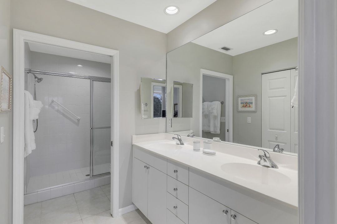 450 Launch Cir #404, Naples, FL 34108