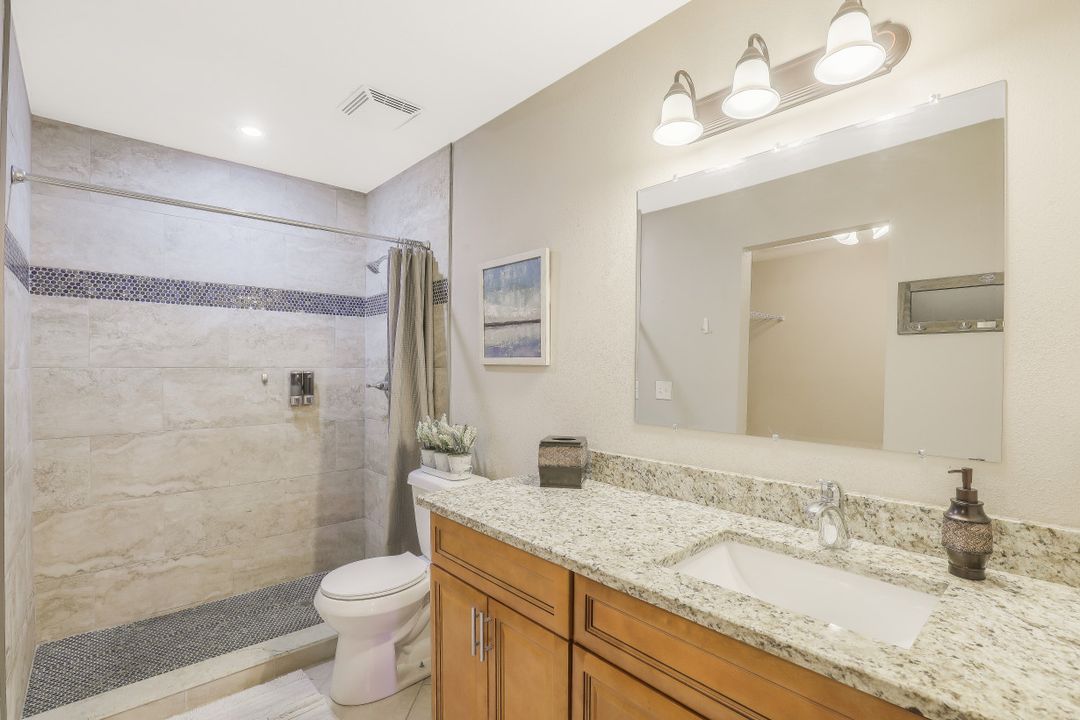 6474 Royal Woods Dr, Fort Myers, FL 33908