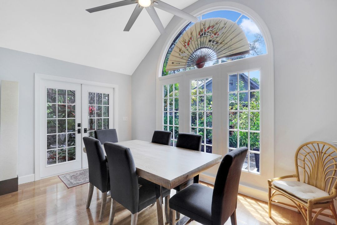 1269 Solana Rd #E-3, Naples, FL 34103