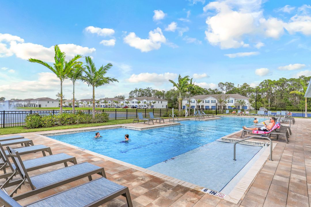 15365 Wildflower Cir, Naples, FL 34119