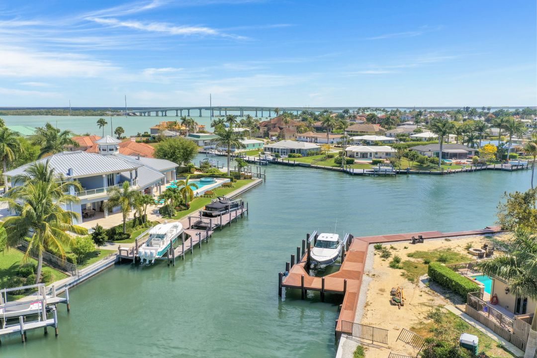 1231 Laurel Ct, Marco Island, FL 34145