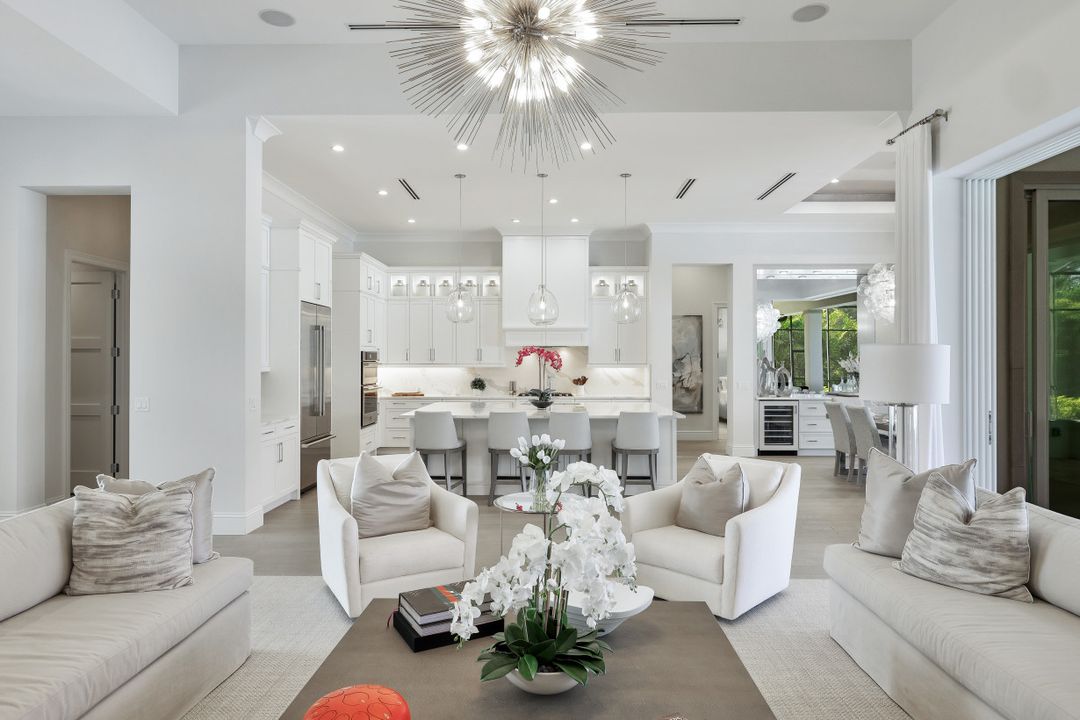 603 West St, Naples, FL 34108