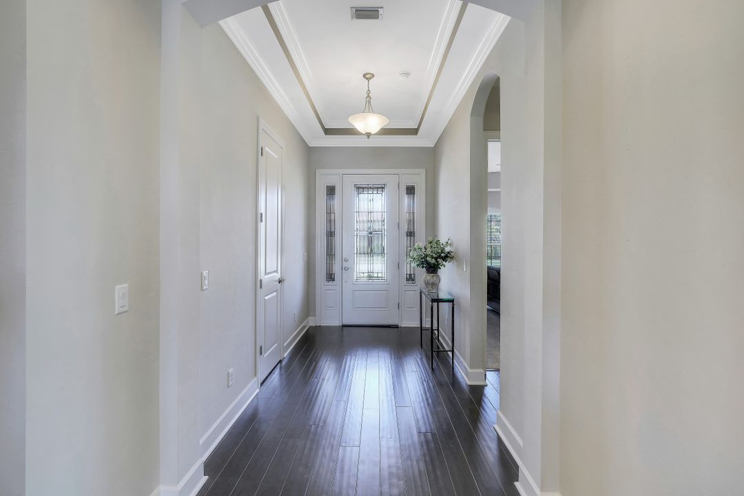 9123 Trivoli Terrace, Naples, FL 34119