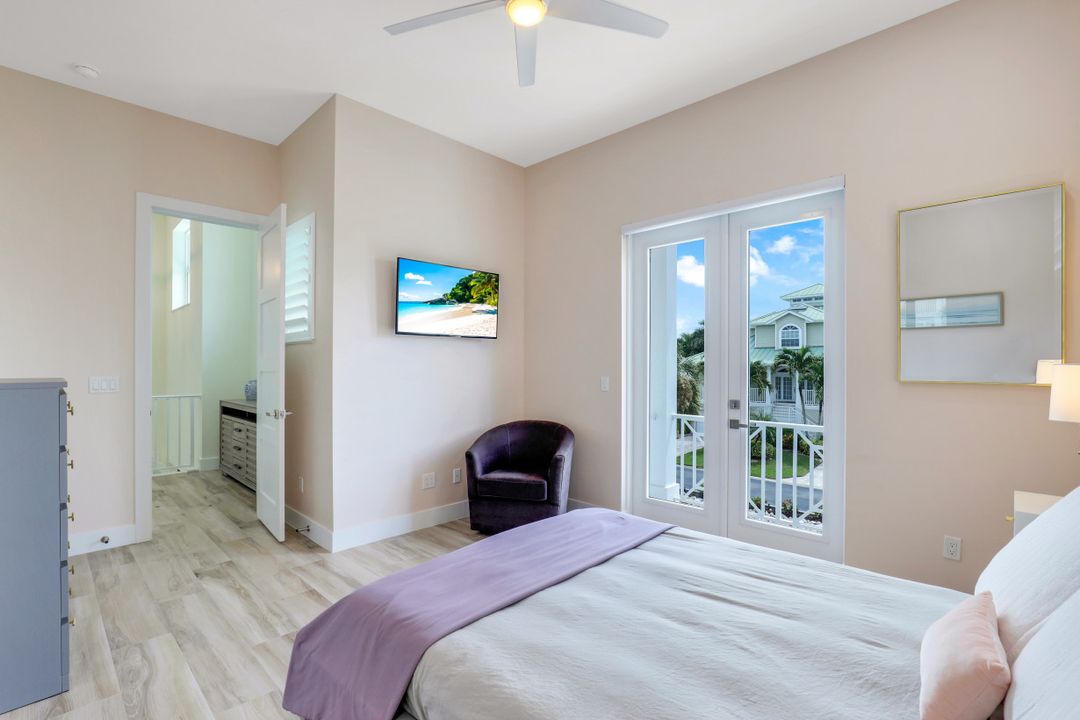 27050 Flamingo Dr, Bonita Springs, FL 34135