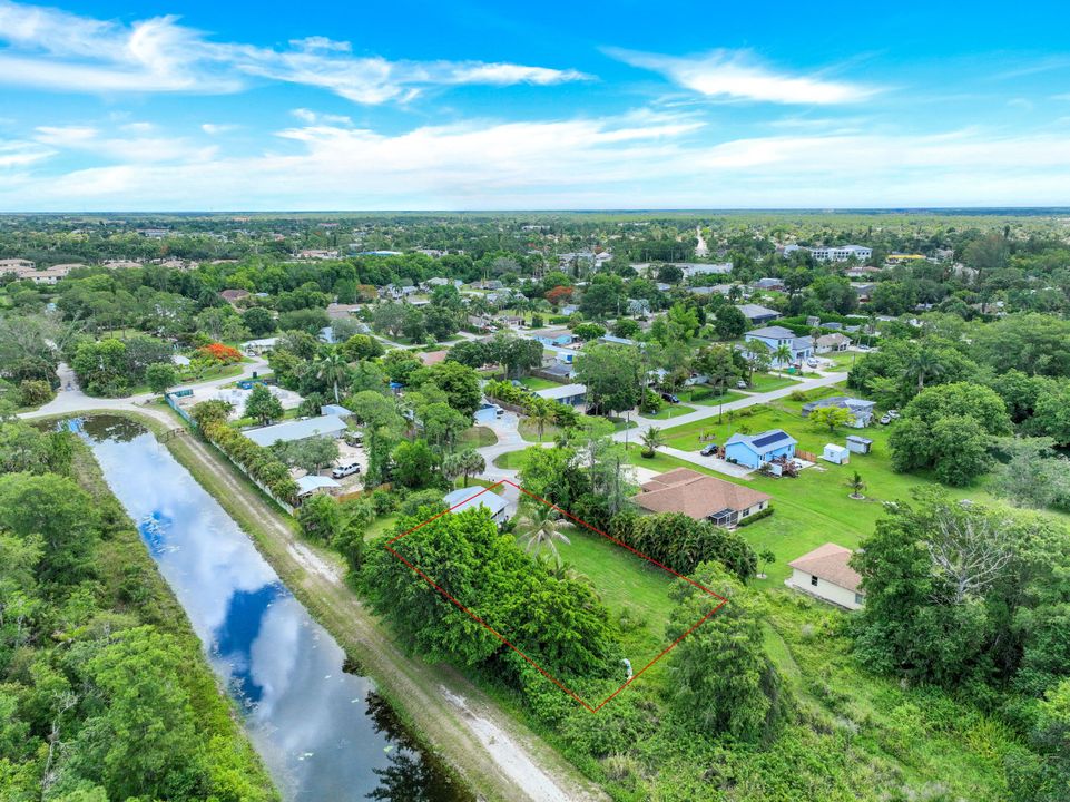 5202 Cypress Ln, Naples, FL 34113